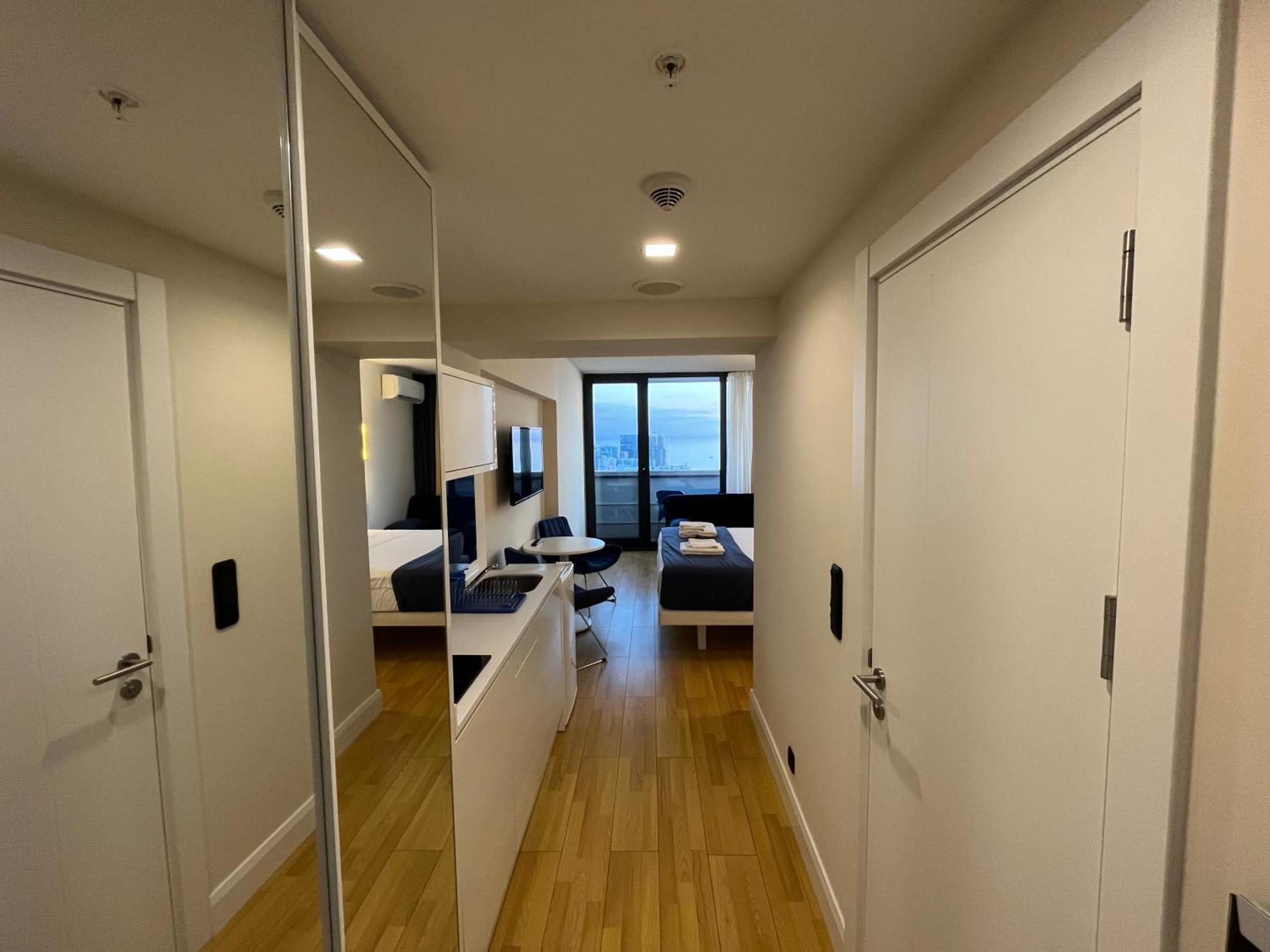 Orbi City Sun Tower 43 Floor Batumi Eksteriør bilde